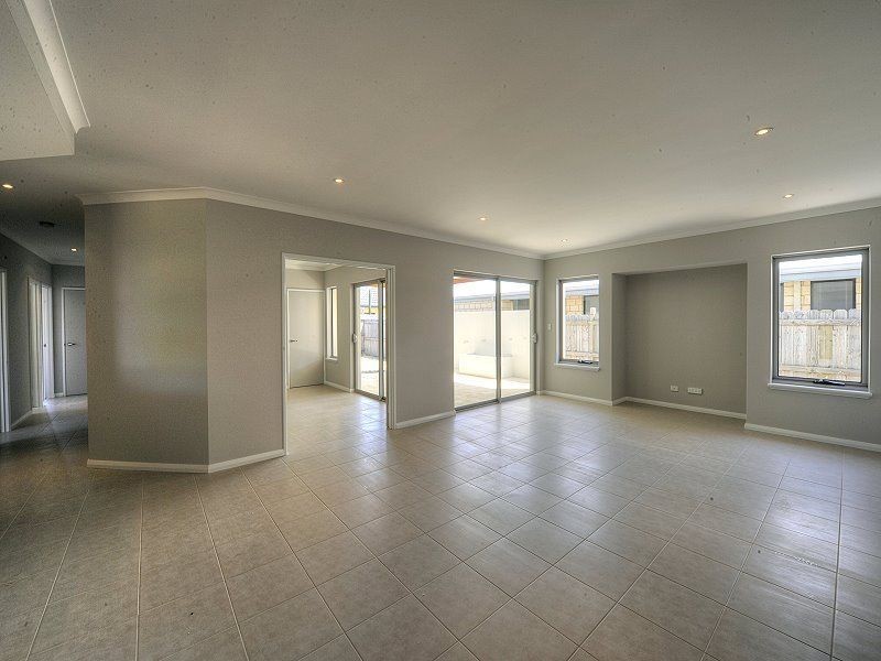 6 Wanjeep Street, Dudley Park WA 6210