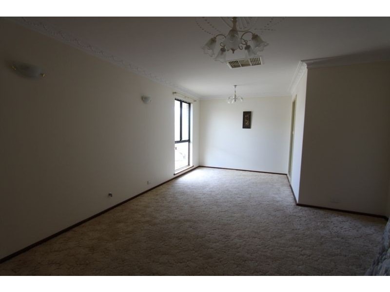 33 Peelwood Parade, Halls Head WA 6210