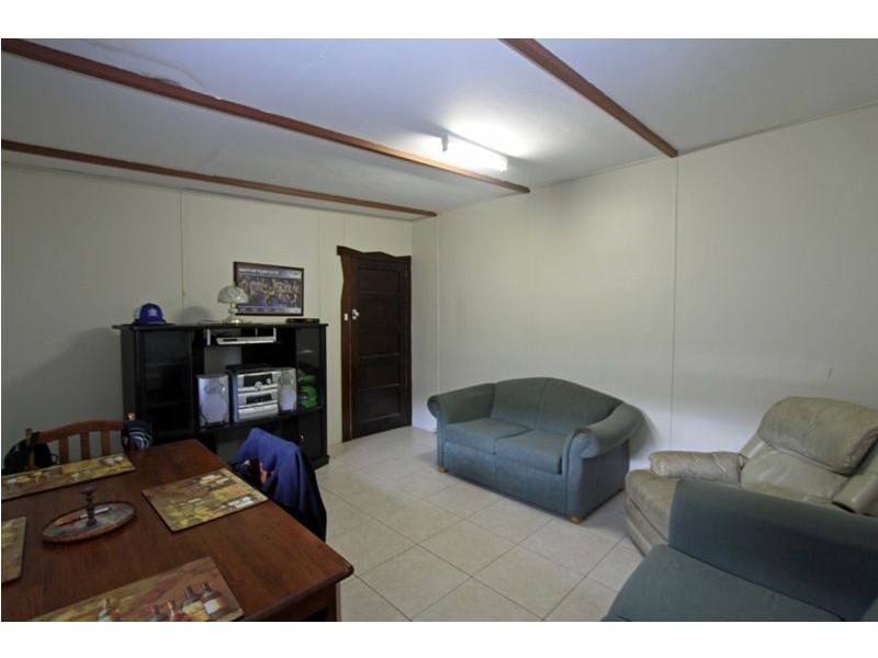 25 Wanjeep Street, Coodanup WA 6210