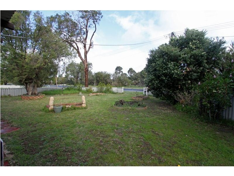 25 Wanjeep Street, Coodanup WA 6210