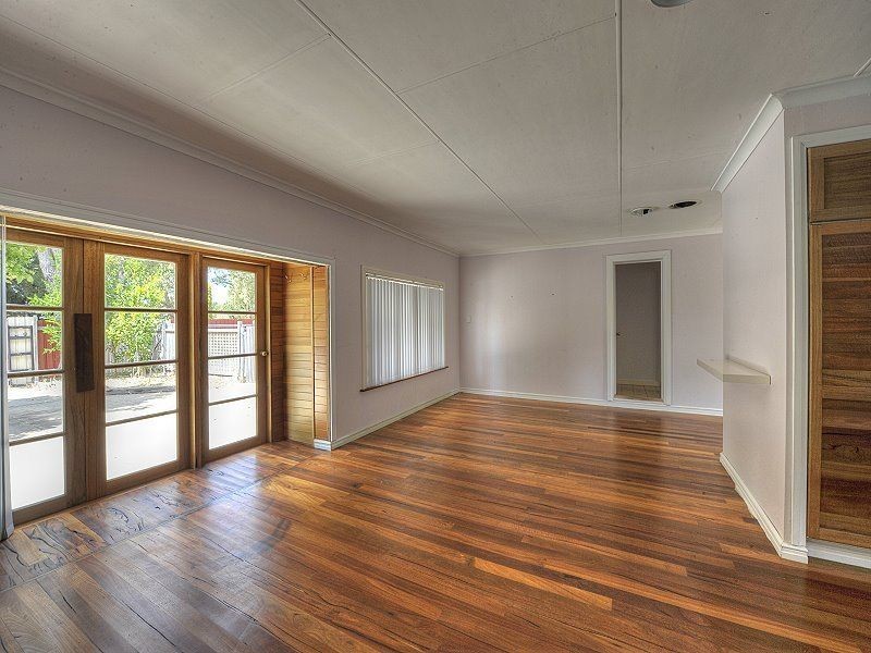 74 Peelwood Parade, Halls Head WA 6210