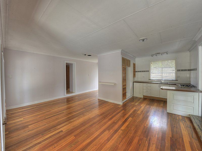 74 Peelwood Parade, Halls Head WA 6210