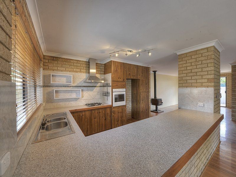 74 Peelwood Parade, Halls Head WA 6210