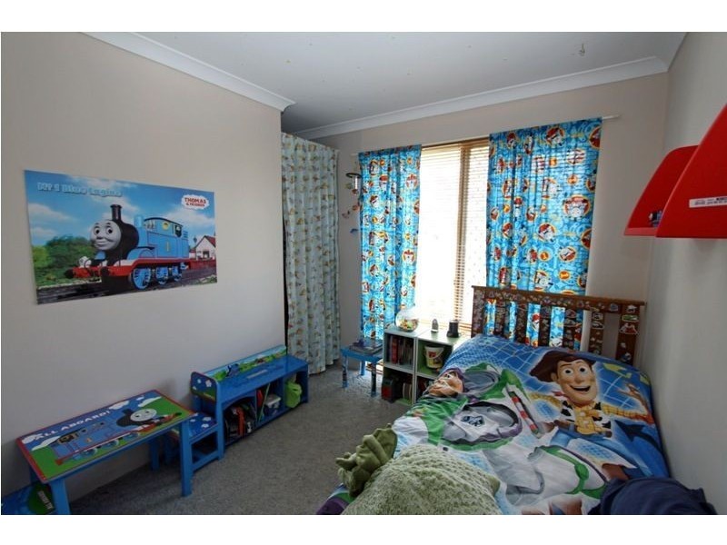 10 Malvern Rise, Greenfields WA 6210