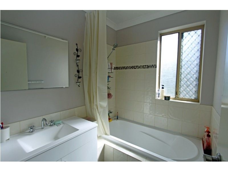 10 Malvern Rise, Greenfields WA 6210