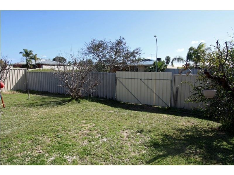 10 Malvern Rise, Greenfields WA 6210