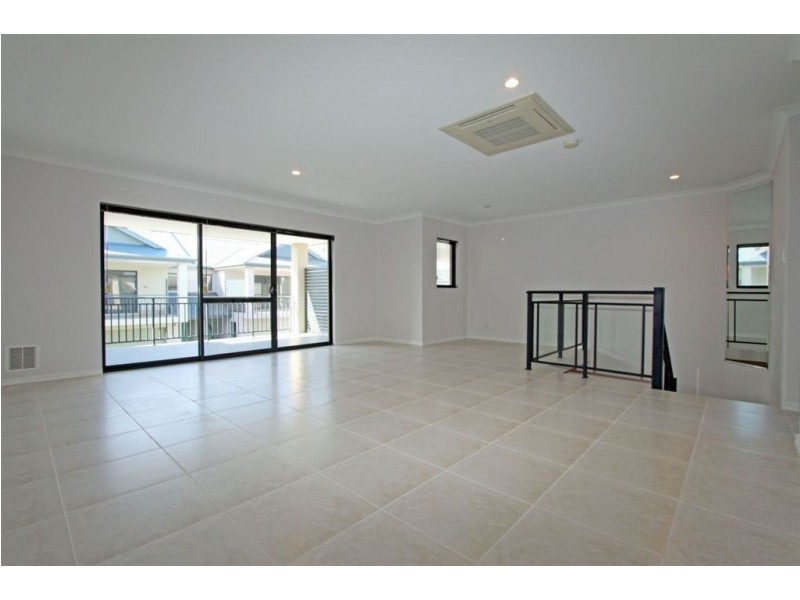 3/28 Davey Street, Mandurah WA 6210