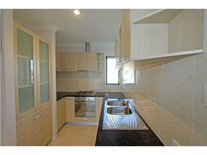 3/28 Davey Street, Mandurah WA 6210