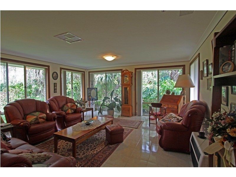 3 Redhill Place, Greenfields WA 6210