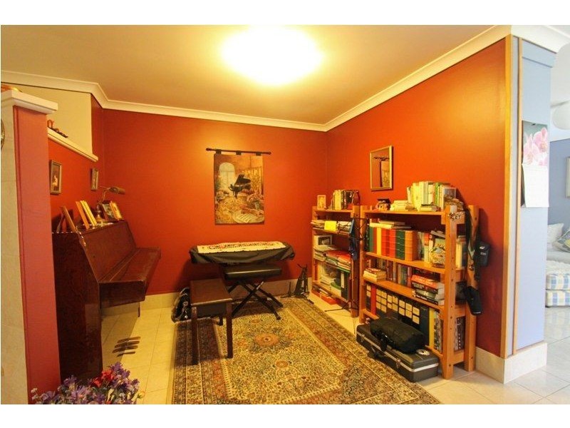 3 Redhill Place, Greenfields WA 6210