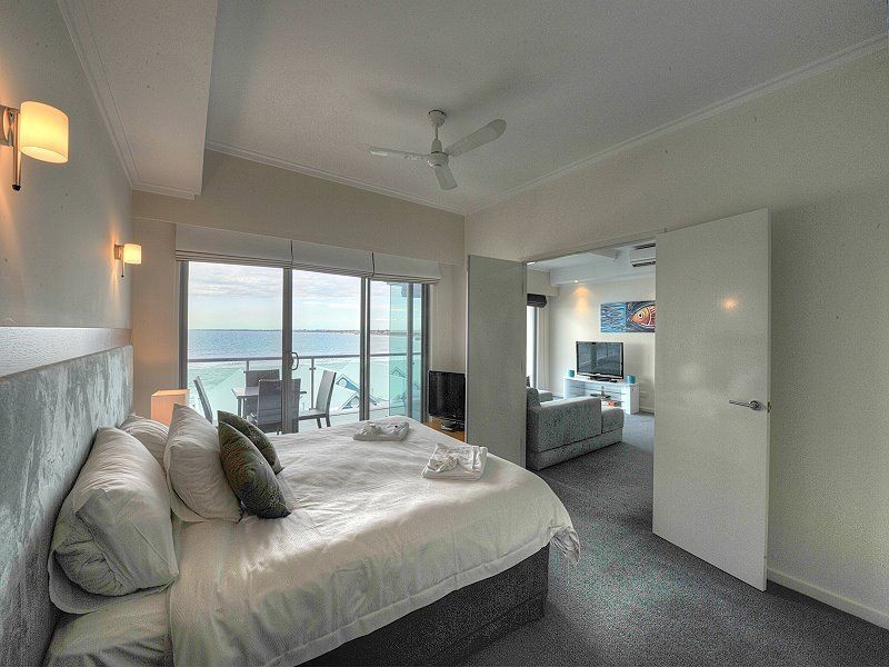308/16 Dolphin Drive, Mandurah WA 6210
