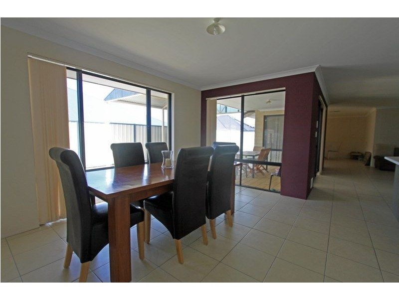 82 Camden Way, Meadow Springs WA 6210