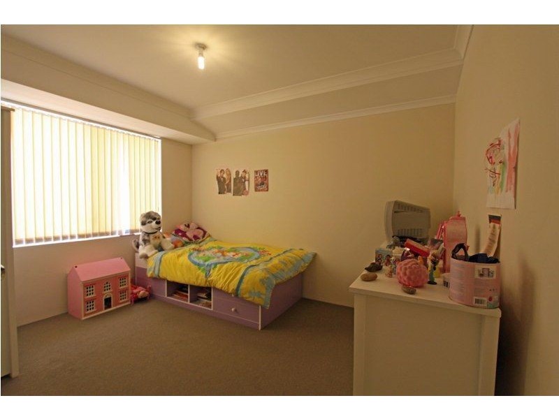 82 Camden Way, Meadow Springs WA 6210