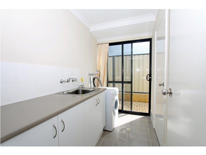 82 Camden Way, Meadow Springs WA 6210