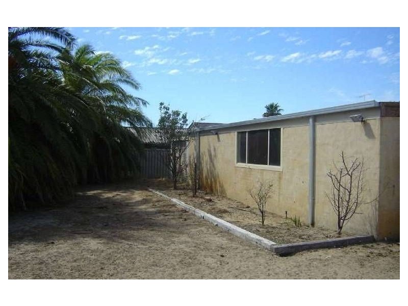 15 Dampier Drive, Golden Bay WA 6174
