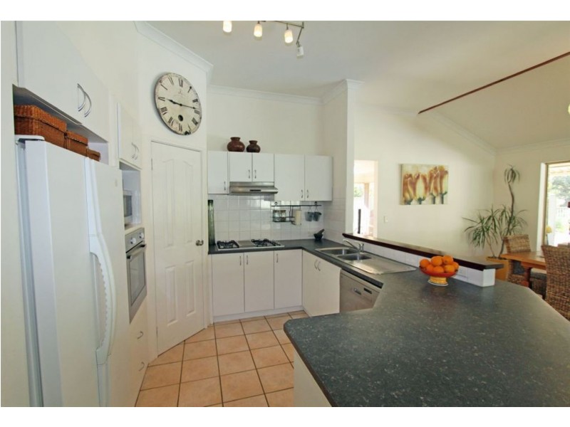 43 Sunningdale Chase, Meadow Springs WA 6210