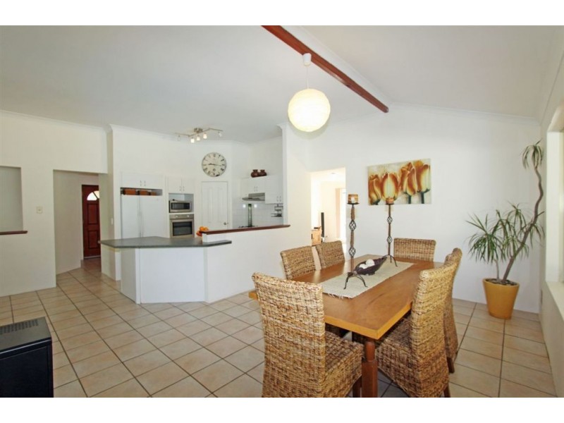 43 Sunningdale Chase, Meadow Springs WA 6210