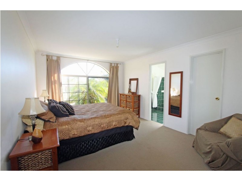 43 Sunningdale Chase, Meadow Springs WA 6210