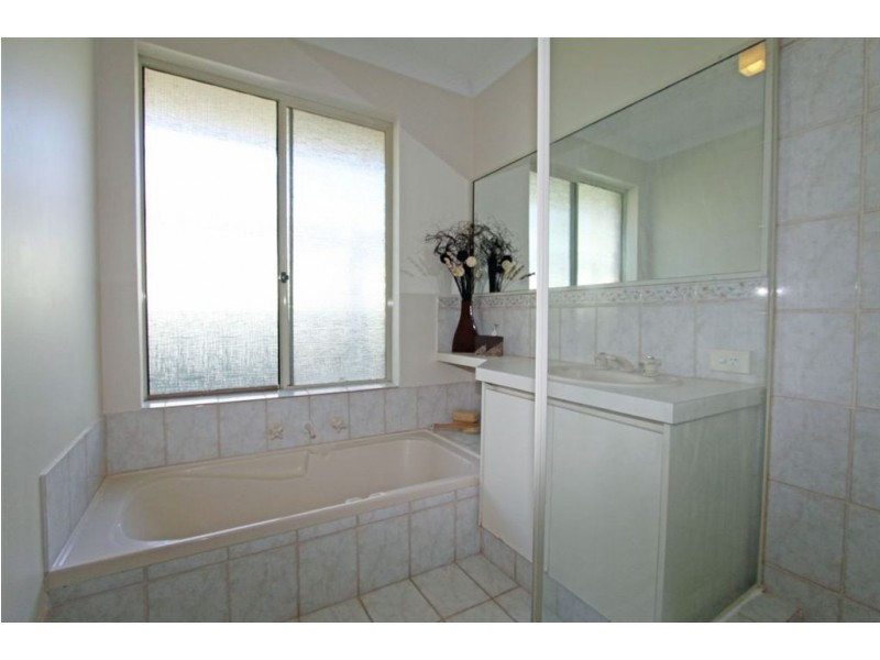 43 Sunningdale Chase, Meadow Springs WA 6210