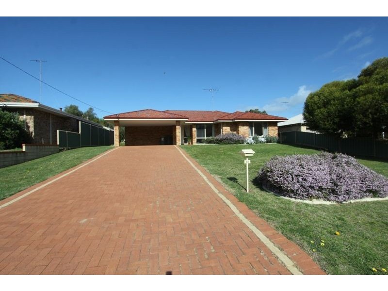 25 Ivanhoe Crescent, Falcon WA 6210