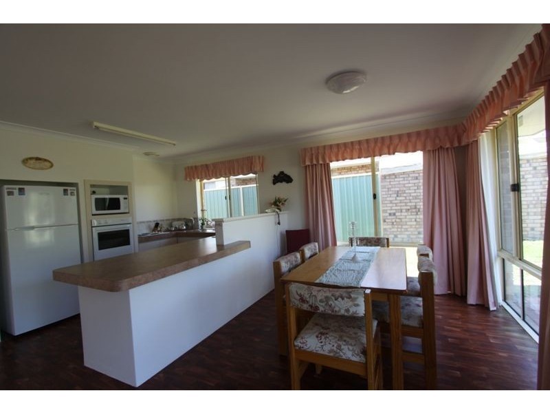 25 Ivanhoe Crescent, Falcon WA 6210