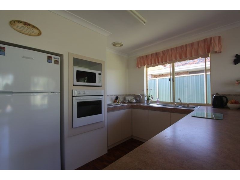 25 Ivanhoe Crescent, Falcon WA 6210
