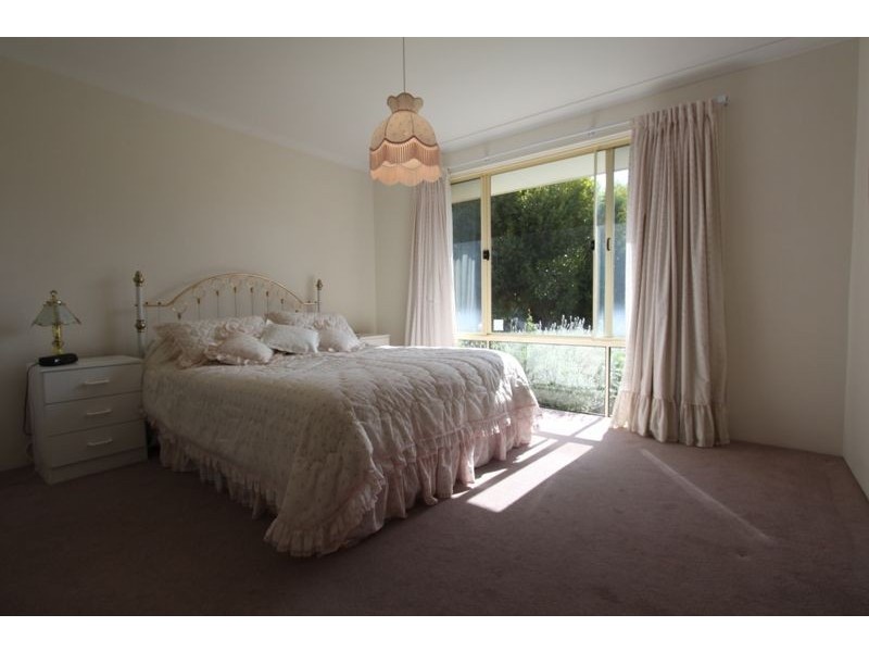 25 Ivanhoe Crescent, Falcon WA 6210