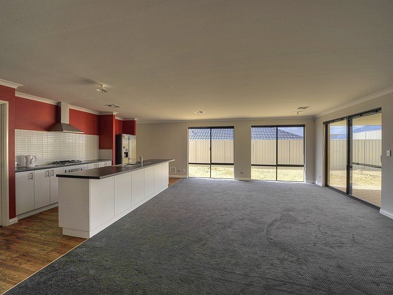 78 Cawana Parkway, Lakelands WA 6180