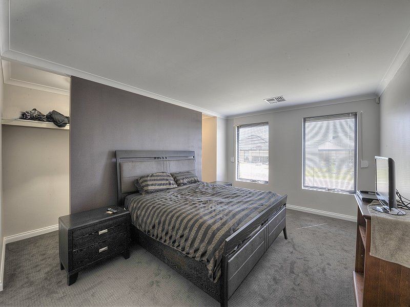 78 Cawana Parkway, Lakelands WA 6180