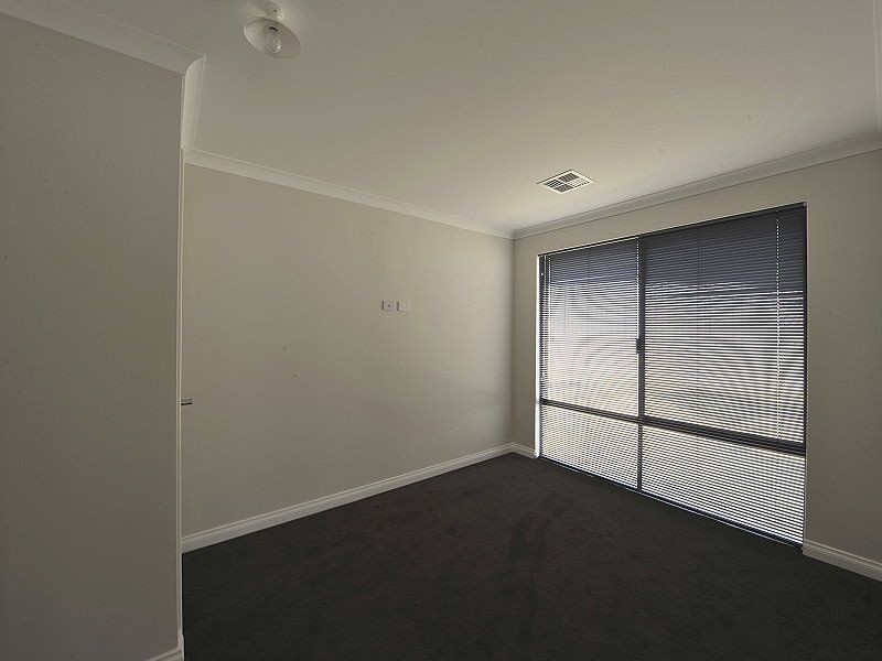 78 Cawana Parkway, Lakelands WA 6180