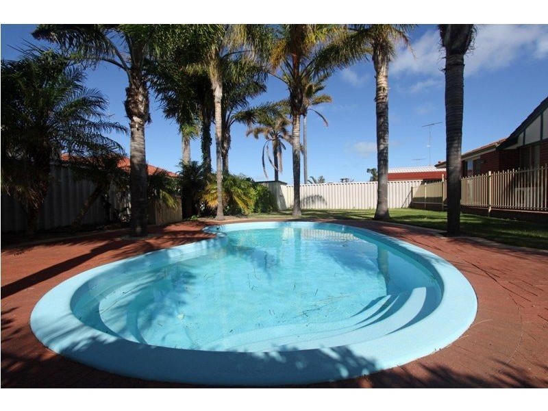 170 Oakmont Avenue, Meadow Springs WA 6210