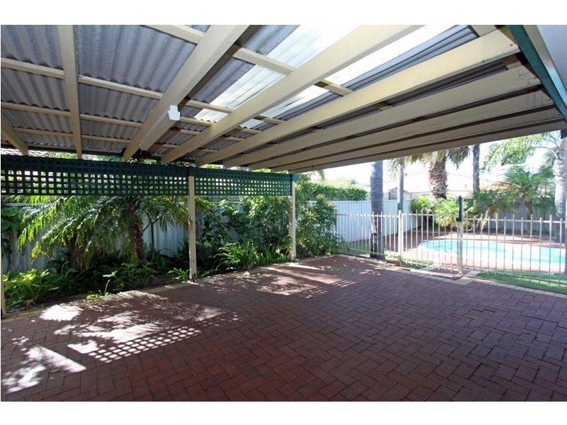 170 Oakmont Avenue, Meadow Springs WA 6210