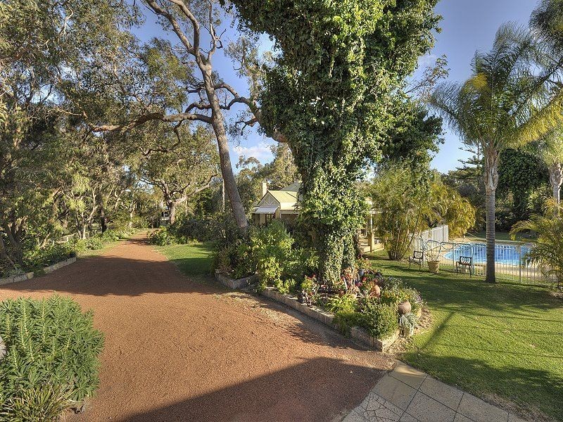 12 Pleasant Grove Circle, Falcon WA 6210