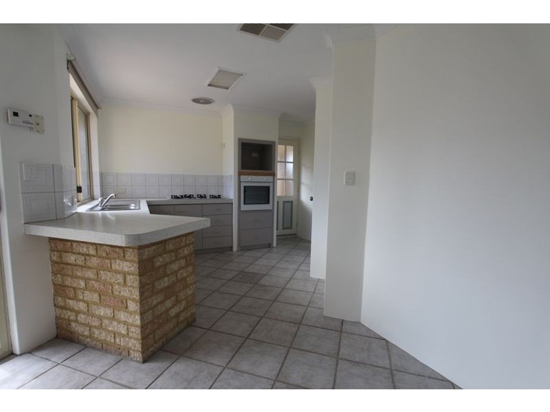 27a Muntries Place, Halls Head WA 6210