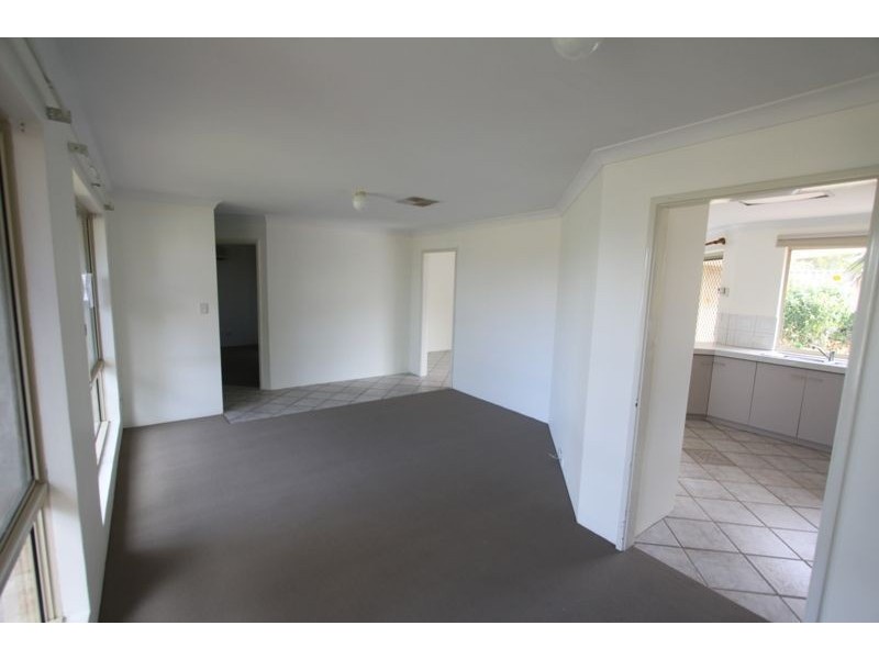 27a Muntries Place, Halls Head WA 6210