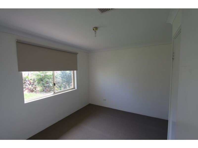 27a Muntries Place, Halls Head WA 6210