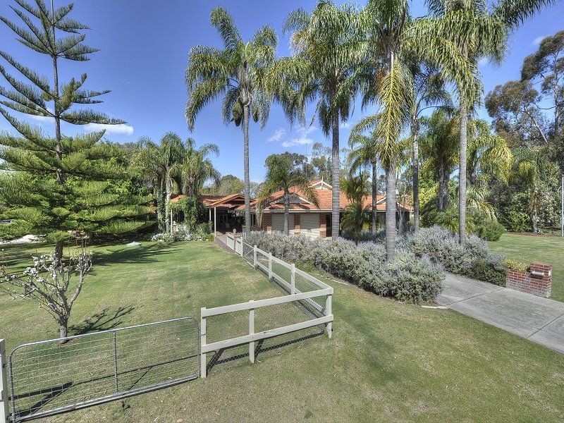 6 Kingscote Place, Greenfields WA 6210