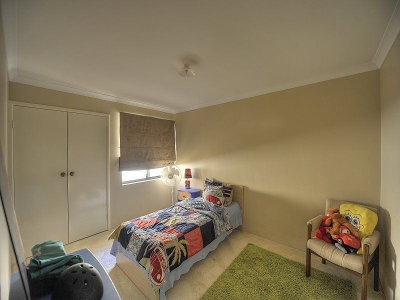 10 Bookleaf Loop, Halls Head WA 6210