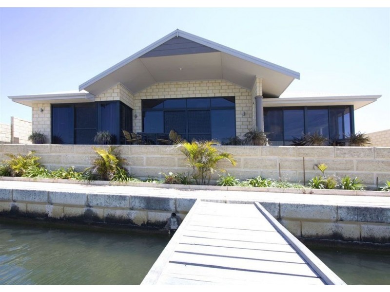 24 Gael Place, Dudley Park WA 6210