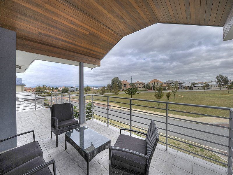 11 Mandjar Lane, Wannanup WA 6210