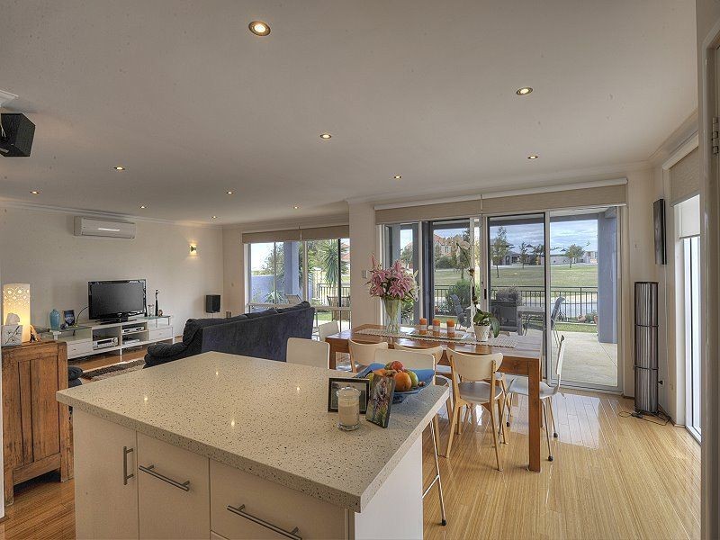 11 Mandjar Lane, Wannanup WA 6210