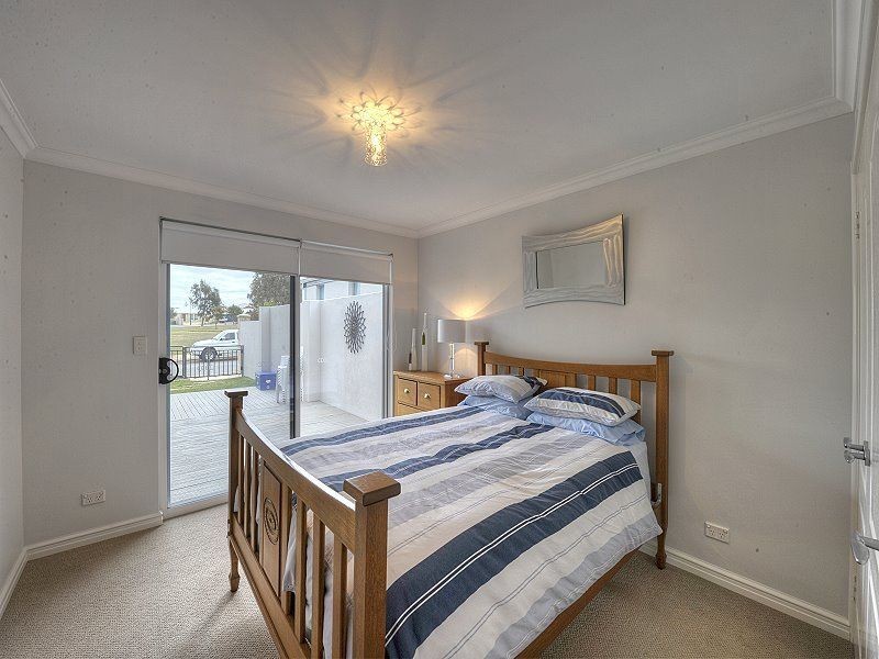 11 Mandjar Lane, Wannanup WA 6210