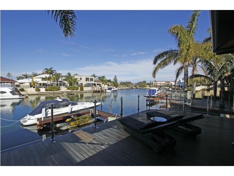 18 Amity Cove, Halls Head WA 6210