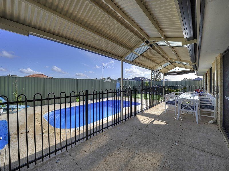 2 Jollup Way, Ravenswood WA 6208