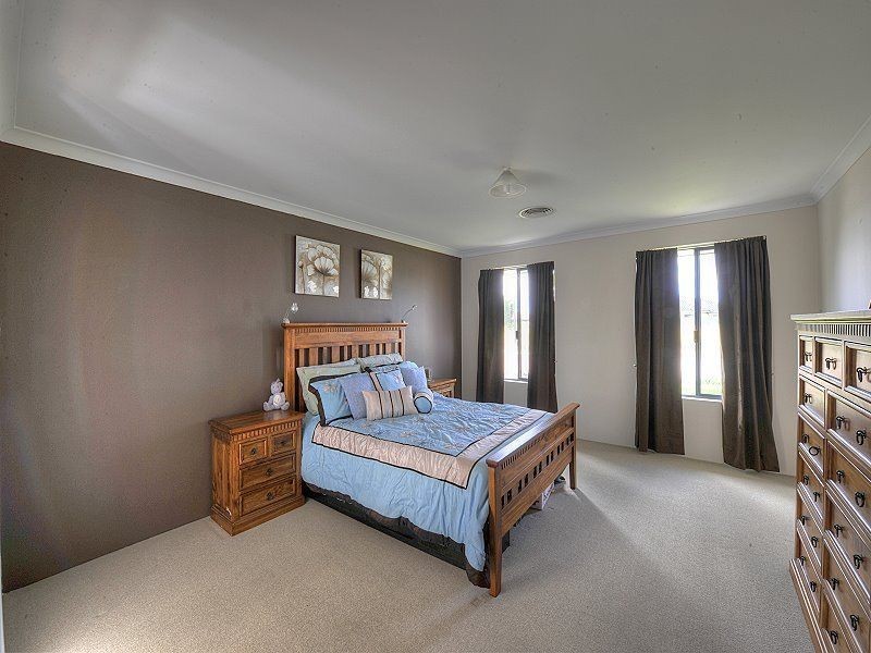 2 Jollup Way, Ravenswood WA 6208