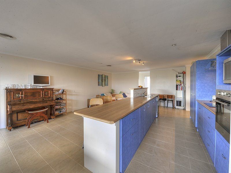 2 Jollup Way, Ravenswood WA 6208