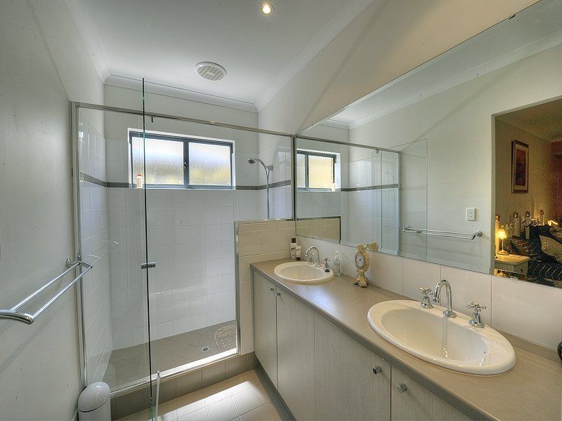 32 Anhinga Trail, Dudley Park WA 6210