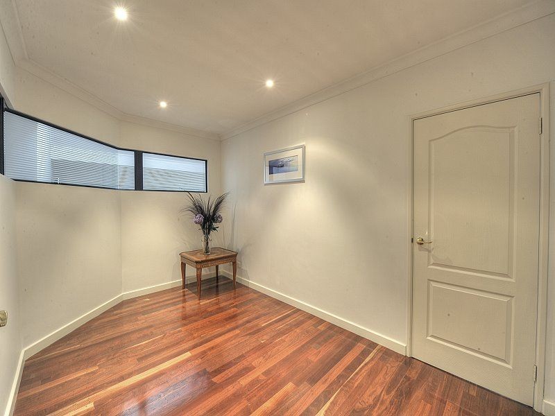 8 Cervantes Drive, Erskine WA 6210