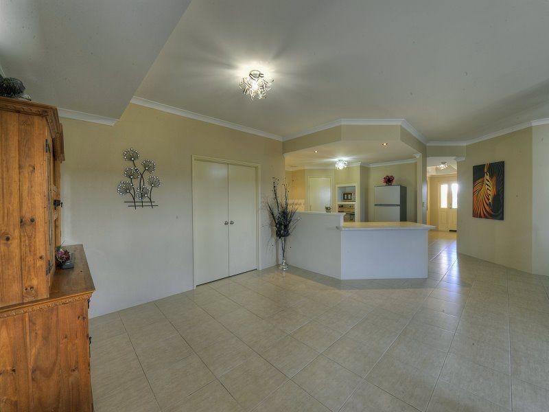 37 Bibbulmun Meander, Ravenswood WA 6208