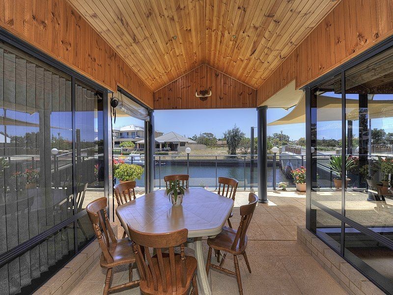 1 Ragamuffin Point, Halls Head WA 6210